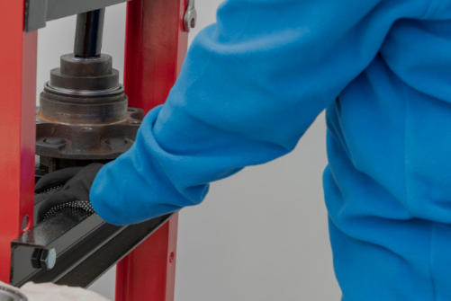 Understanding The Key Differences Between Manual And 100 Ton Punch Press Systems Understanding The Key Differences Between Manual And 100 Ton Punch Press Systems