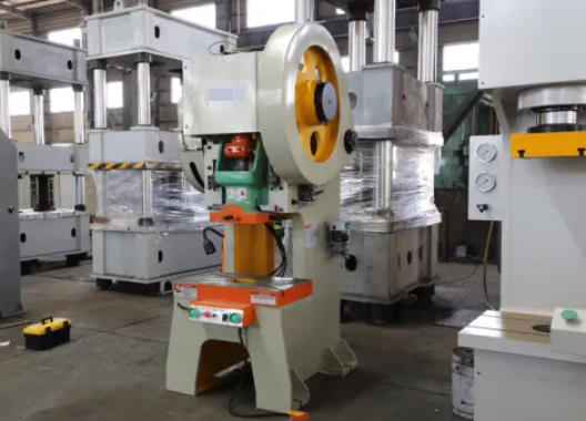 Top Features To Look for in A 40 Ton Punch Press Machine