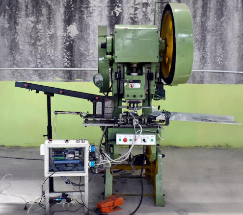 How The 40 Ton Punch Press Improves Your Production Capacity