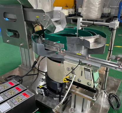 Feeder Machine For Manufacturing Efficiency Feeder Machine For Manufacturing Efficiency