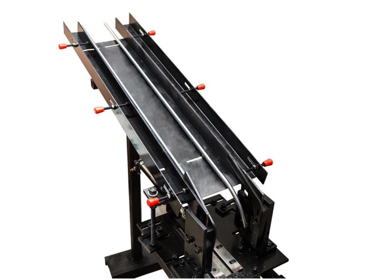 Automatic Feeder For Cutlery Prong Punching