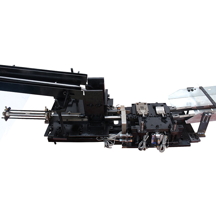 Auto Feeder For Plastic Handle Cutlery Machine