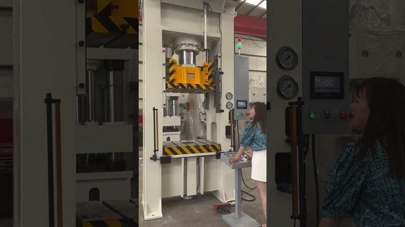 how does a punch press work.jpg