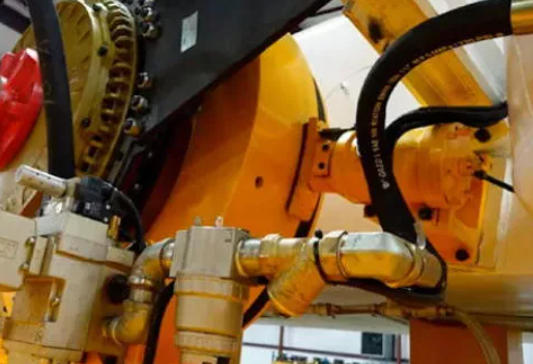 How An Automatic Feeder System Boosts Precision in Kitchenware Manufacturing