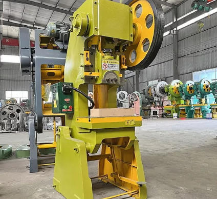 Key Differences Between Manual And Automatic 40 Ton Punch Press Machines.jpg
