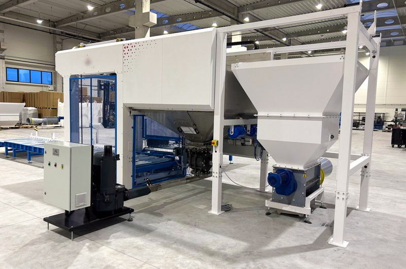 Using Automatic Feeders to Enhance Cutlery Polishing Lines