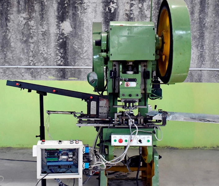 Pengilang dan Pembekal Mesin Punch Top Punch di Korea Selatan.jpg