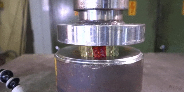 can a hydraulic press crush anything.jpg