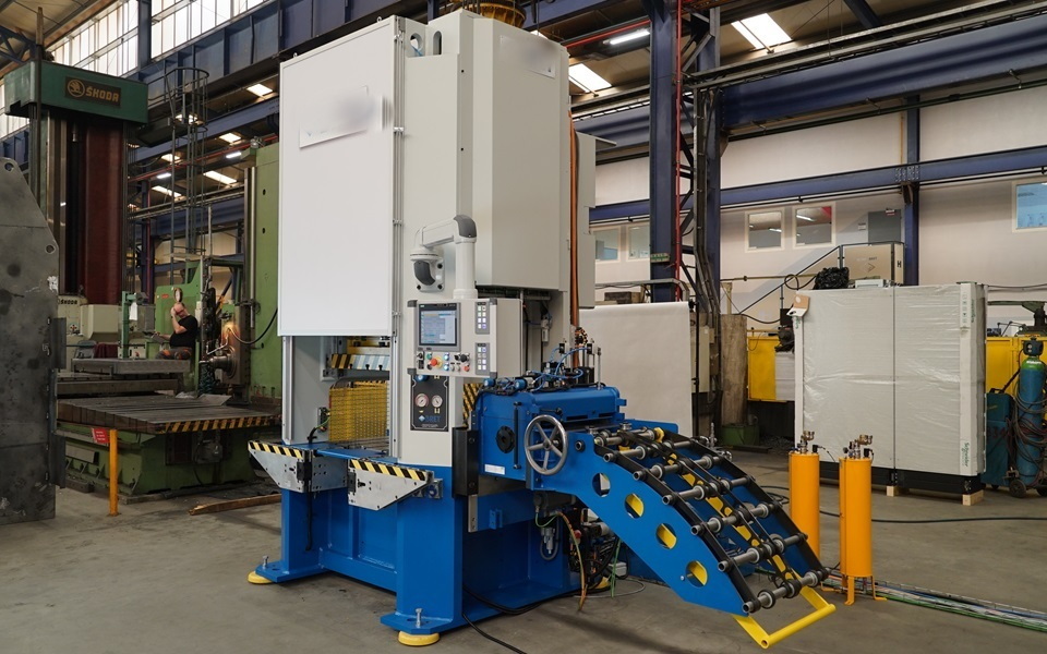 Top Hydraulic Press Manufacturers in the Netherlands