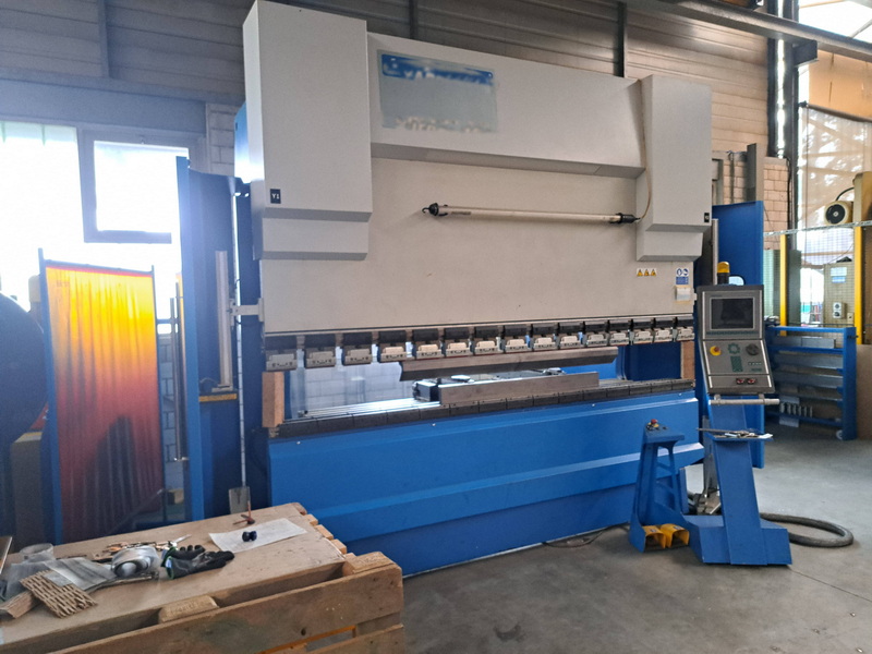 Essential Factors That Determine the Quality of a Punch Press Machine