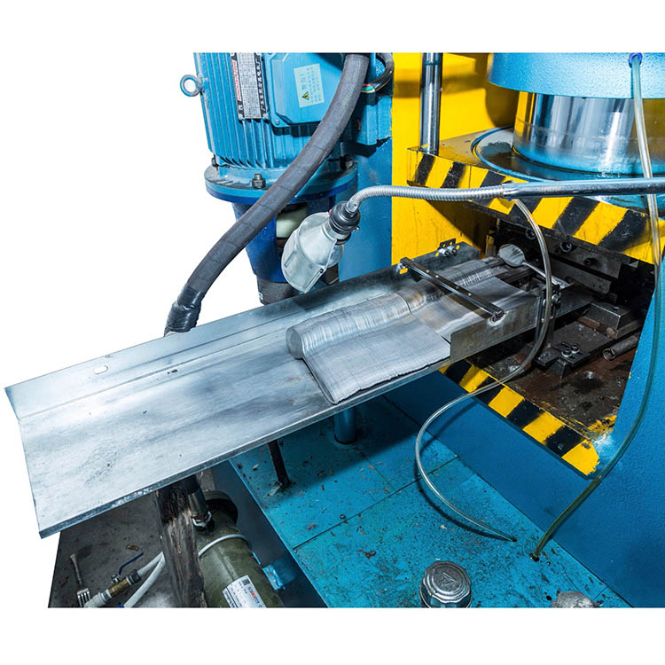 Automatic Feeder For Fork Spoon Handle Embossing