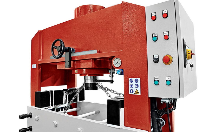 how does a hydraulic press work physics.jpg