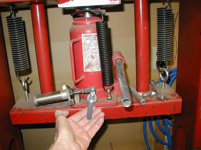 how to press rosin with hydraulic press.jpg