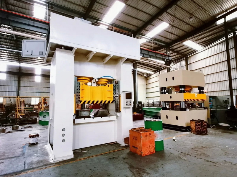 Top Hydraulic Press Manufacturers in Lithuania.jpg