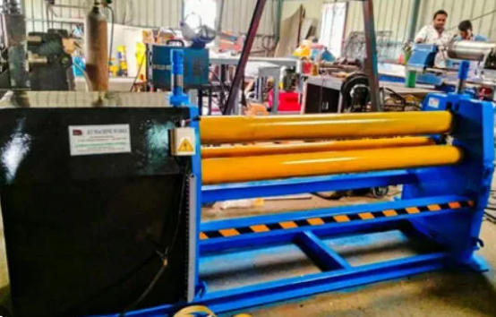 Top 5 Advantages of Using An Automatic Rolling Machine in Your Production Line