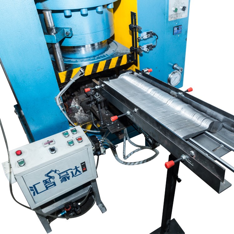 Automatic Feeder For Fork Spoon Handle Embossing