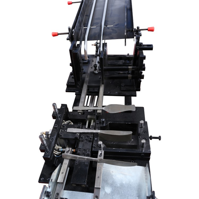 Automatic Feeding For Cutlery Kinfe Stamping 2 In 1
