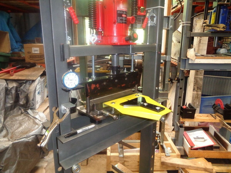 how to build a hydraulic press at home.jpg