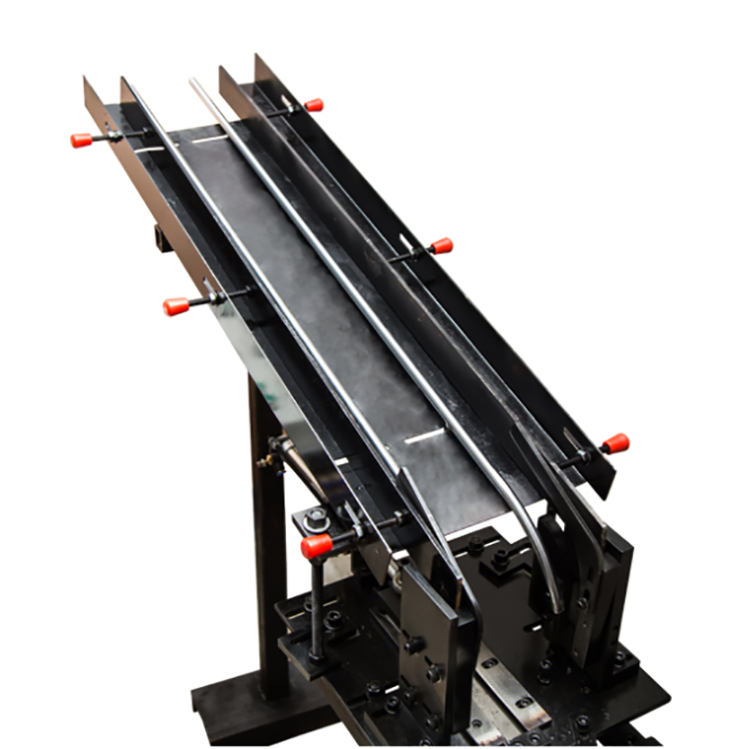 Automatic Feeder For Cutlery Spoon Forming