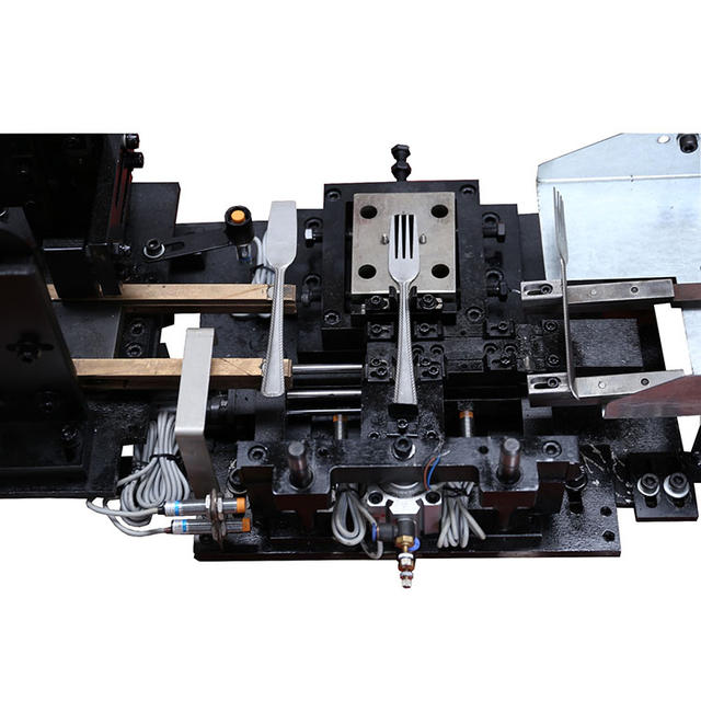 Automatic Feeder For Cutlery Prong Punching