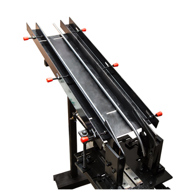 Automatic Feeder For Cutlery Fork Forming