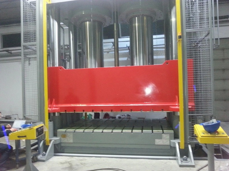 what is the strongest hydraulic press