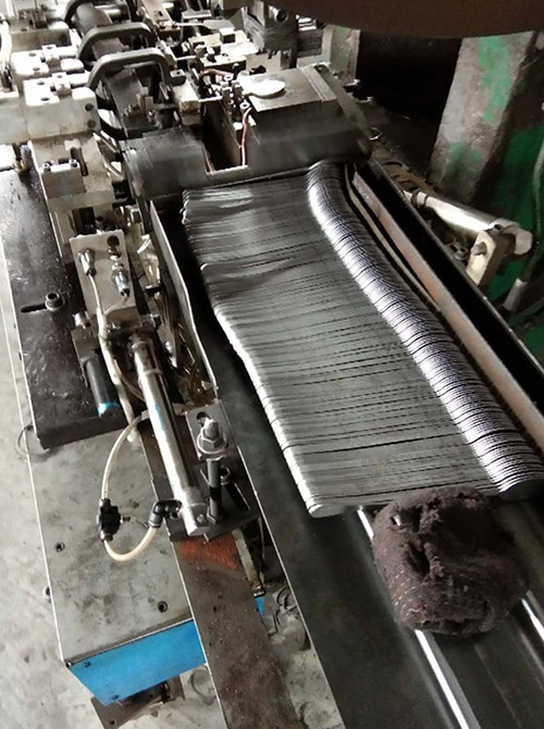 Auto Feeding System For Cutlery Fork Bending Machine